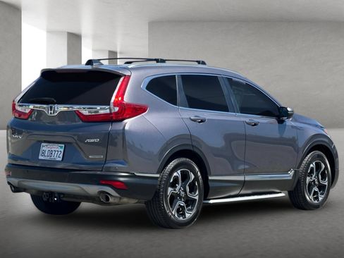 Used 2018 Honda CR-V Touring image 4