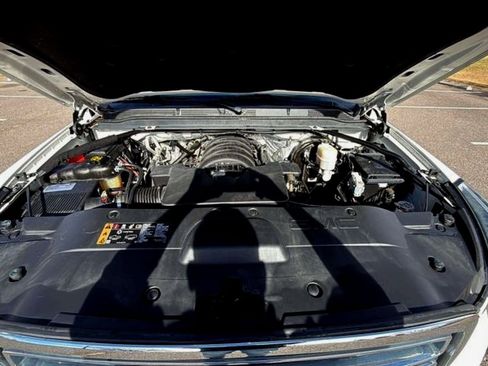 Used 2017 GMC Yukon SLE w/ SLE Value Package image 22