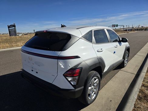 New 2026 Hyundai Kona SE image 5