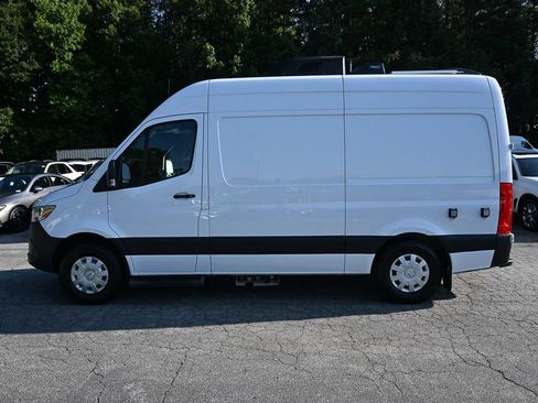 Used 2024 Mercedes-Benz Sprinter 2500 image 3