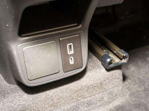 Used 2022 Buick Encore GX Select image 8