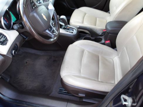 Used 2014 Chevrolet Cruze LT image 5