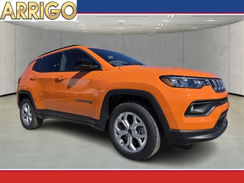 New 2026 Jeep Compass Latitude image 1