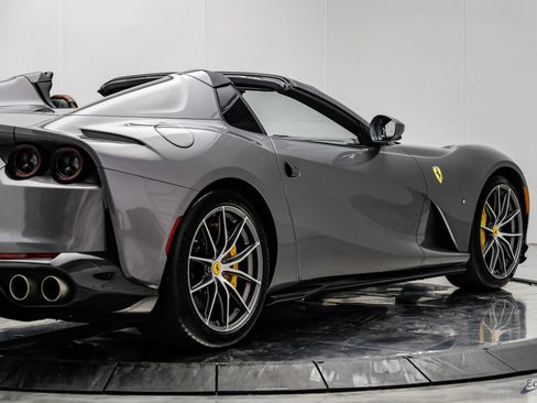 Used 2022 Ferrari 812 GTS RWD image 25