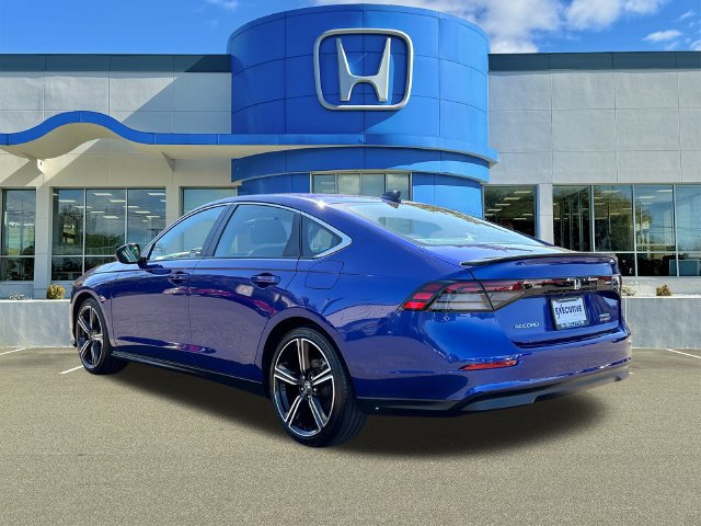 Used 2024 Honda Accord Sport image 4