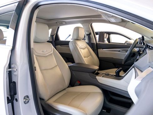 Used 2021 Cadillac XT5 Premium Luxury image 24