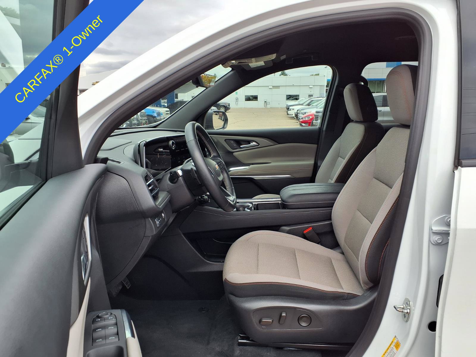Used 2026 Chevrolet Traverse LT w/ Driver Confidence Package FWD image 18