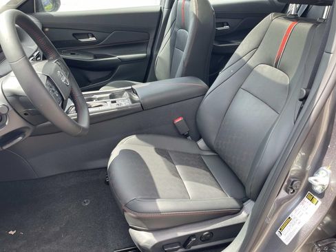 New 2026 Nissan Sentra SR w/ SR Premium Package FWD image 20