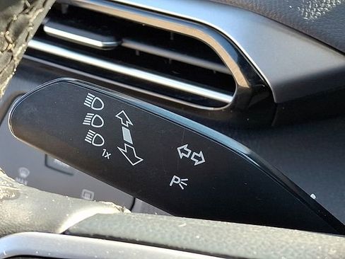 Used 2024 Volkswagen ID.4 2WD image 31