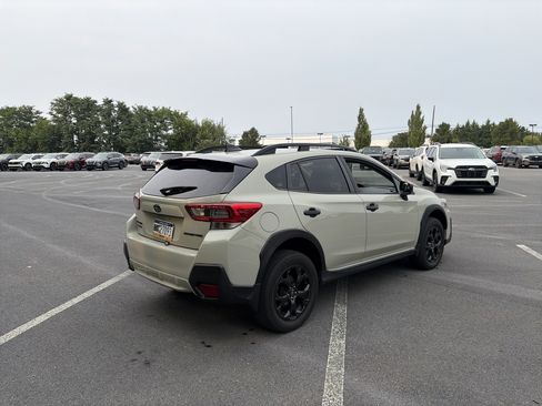 Used 2023 Subaru Crosstrek 2.0i Premium w/ Special Edition AWD/4WD image 5