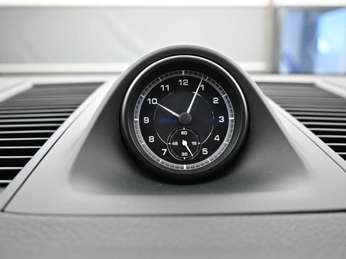 New 2026 Porsche Macan image 15