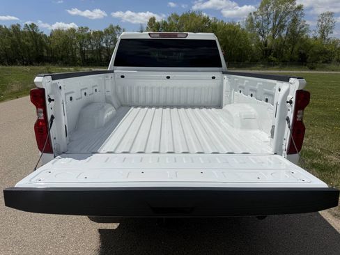 Used 2025 Chevrolet Silverado 2500 Custom w/ Custom Value Package AWD/4WD image 8