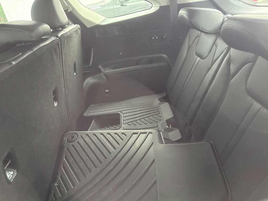 Used 2022 Kia Sorento S w/ Panoramic Sunroof Package AWD/4WD image 18
