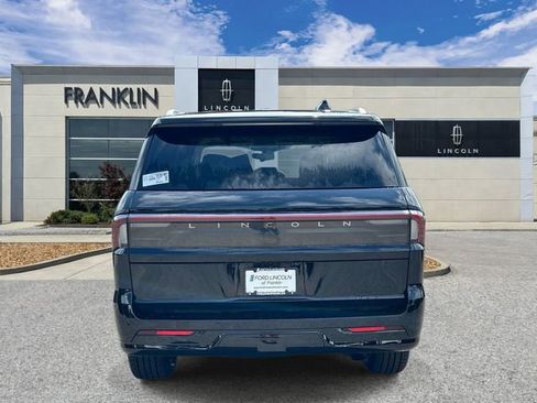 New 2025 Lincoln Navigator Reserve AWD/4WD image 6