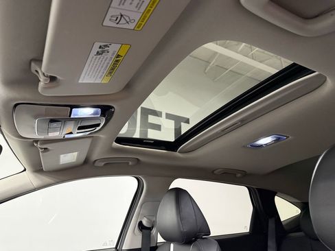 Used 2022 Hyundai Tucson SEL w/ Convenience + Premium Package image 17