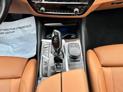 Used 2023 BMW 530e w/ Premium Package RWD image 24