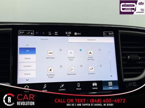 Used 2024 Chrysler Pacifica Touring-L FWD image 32