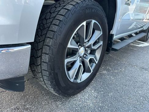 Used 2022 Chevrolet Silverado 1500 LT image 9