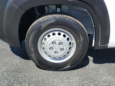 Used 2025 RAM ProMaster 2500 w/ Convenience Group FWD image 5