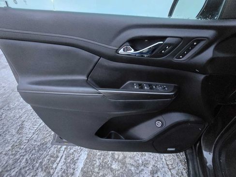 Certified 2019 GMC Acadia SLT AWD/4WD image 30