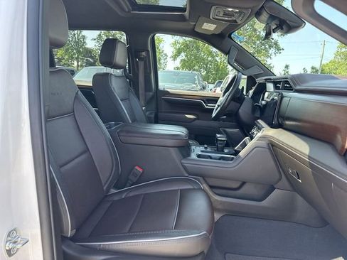 Used 2025 GMC Sierra 1500 Denali AWD/4WD image 29