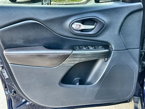 Used 2014 Jeep Cherokee Limited image 28