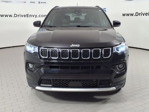 Used 2023 Jeep Compass Limited image 2