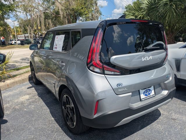 Used 2024 Kia Soul EX w/ Option Group 015 FWD image 7