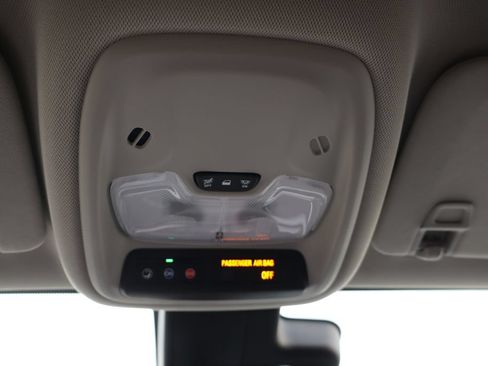 Used 2023 Buick Encore GX Preferred w/ Cold Weather Comfort Package FWD image 16
