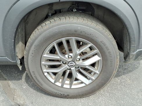 Used 2024 Nissan Rogue S AWD/4WD image 10