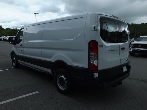Used 2023 Ford Transit 250 Low Roof RWD image 5