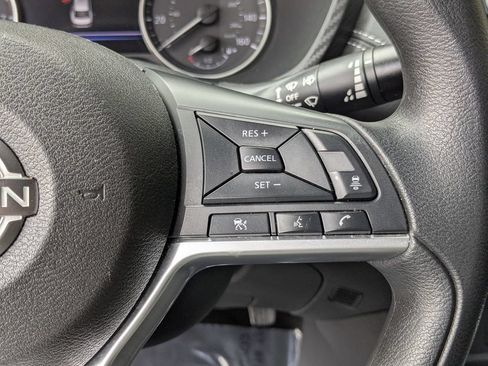 Used 2024 Nissan Sentra SV FWD image 17