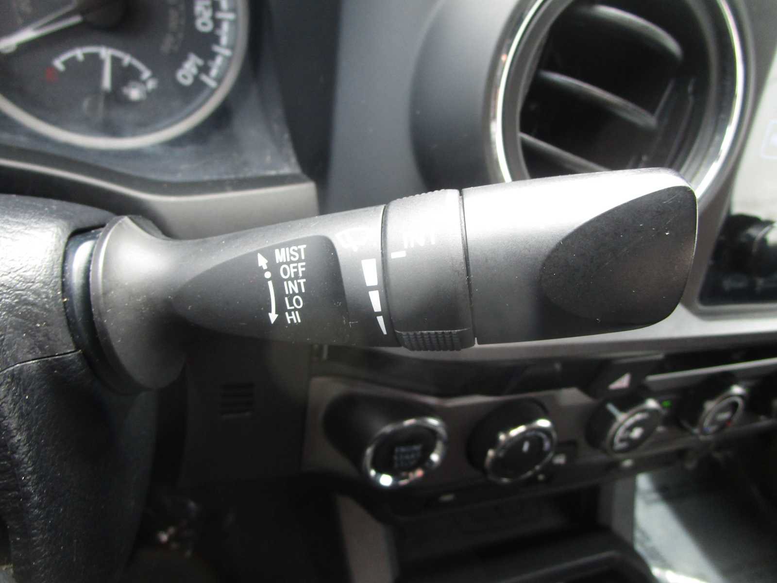 Used 2018 Toyota Tacoma TRD Sport AWD/4WD image 26