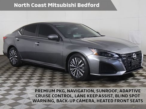 Used 2023 Nissan Altima 2.5 SV w/ SV Premium Package FWD image 1