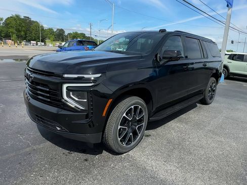 New 2026 Chevrolet Suburban RST w/ Comfort Package RWD image 4
