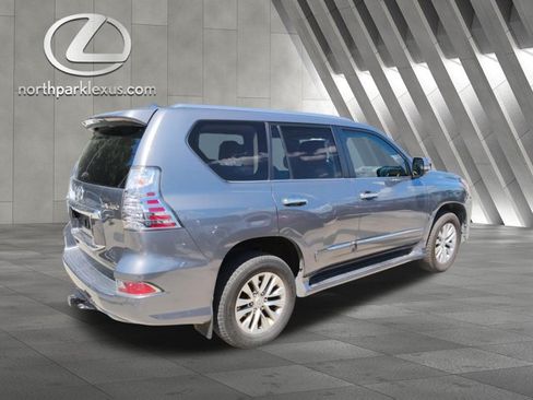 Used 2018 Lexus GX 460 Premium w/ Premium Package AWD/4WD image 6