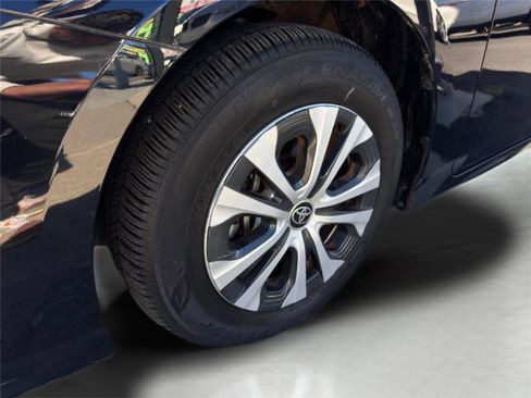 Used 2021 Toyota Prius Prime LE image 27