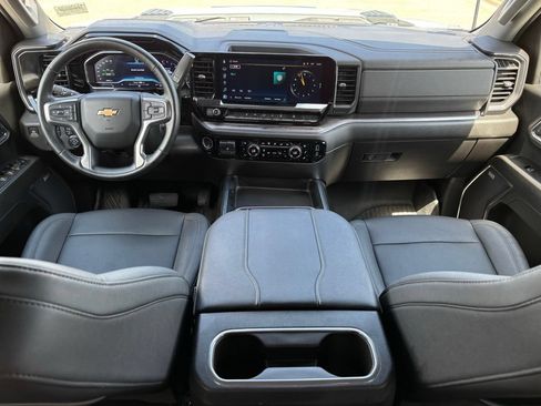 Used 2024 Chevrolet Silverado 2500 LTZ w/ LTZ Plus Package AWD/4WD image 9
