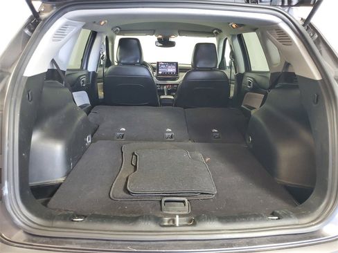 Used 2022 Jeep Compass Latitude image 25