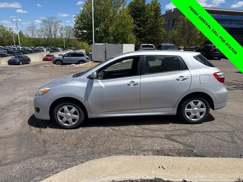 Used 2010 Toyota Matrix S AWD/4WD image 2