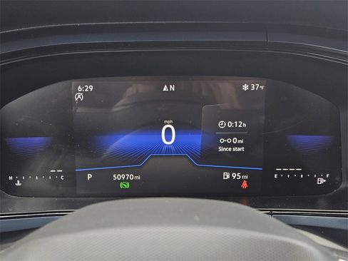 Used 2024 Volkswagen Taos SE image 12