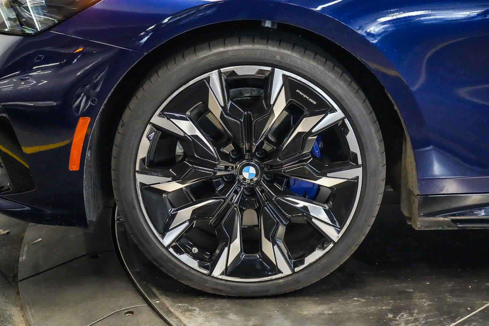 Used 2026 BMW 530i w/ M Sport Package RWD image 9