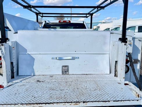 Used 2019 Chevrolet Silverado 2500 W/T w/ WT Convenience Package image 9