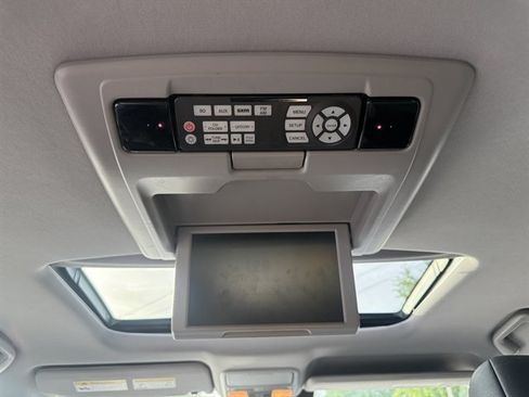 Used 2018 Honda Pilot Touring image 28