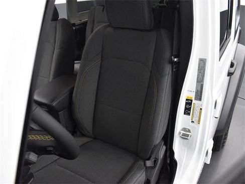 Used 2024 Jeep Wrangler Sport S image 11