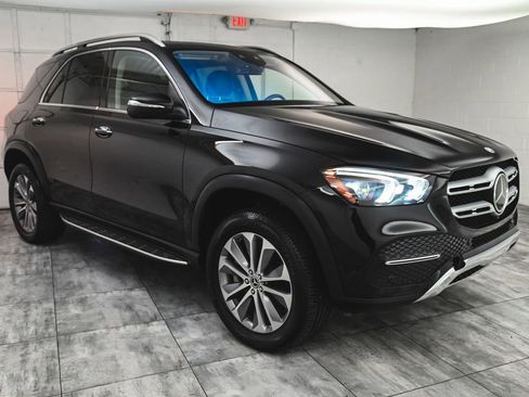 Used 2023 Mercedes-Benz GLE 450 4MATIC w/ 3rd Row Seat Package image 3