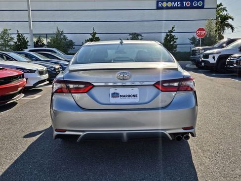 Used 2024 Toyota Camry SE image 6