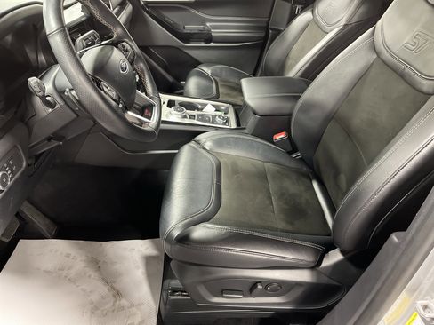Used 2022 Ford Explorer ST image 10