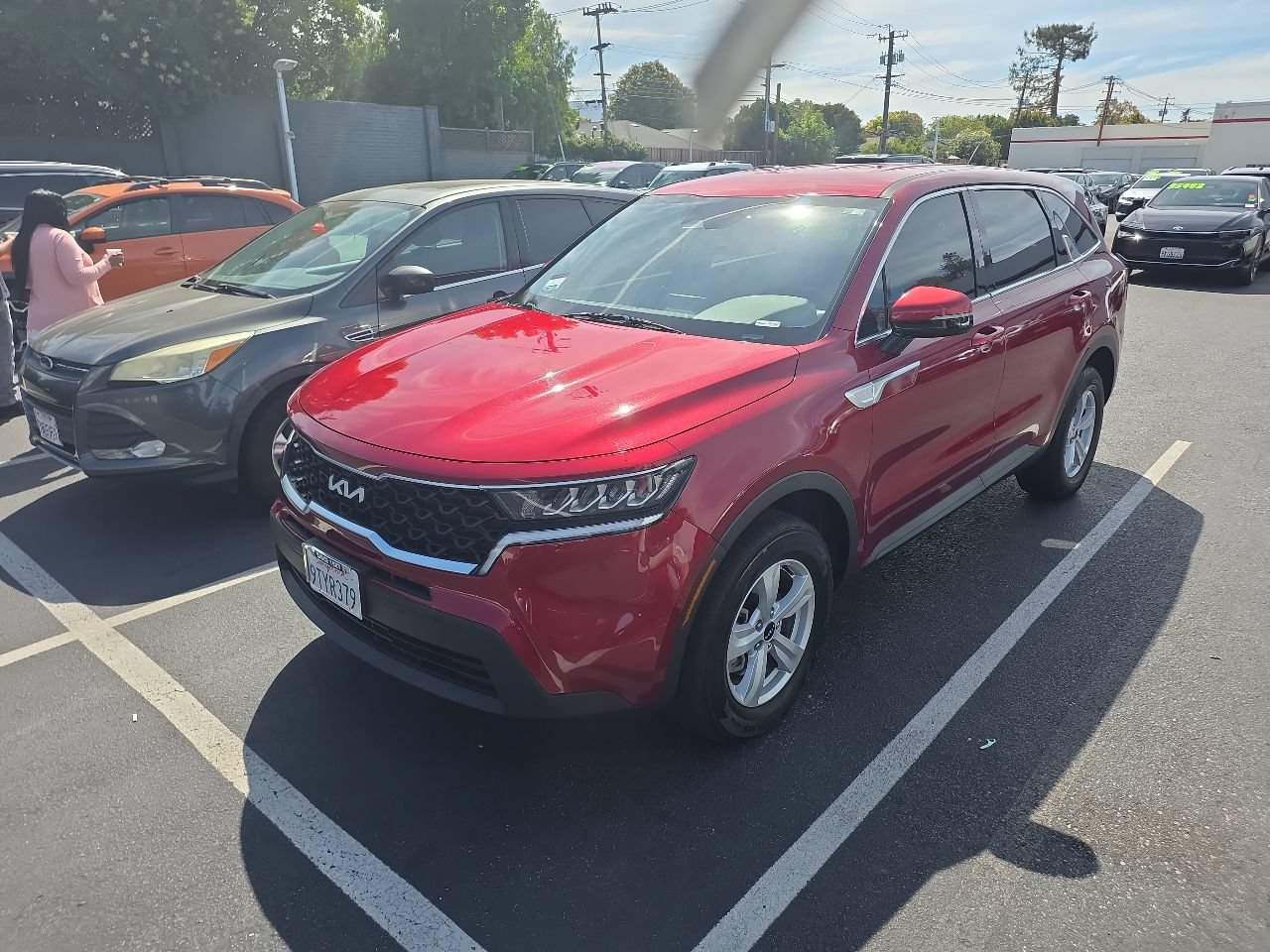 Used 2023 Kia Sorento LX AWD/4WD image 1