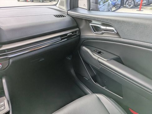 Certified 2026 Kia Sportage SX FWD image 18